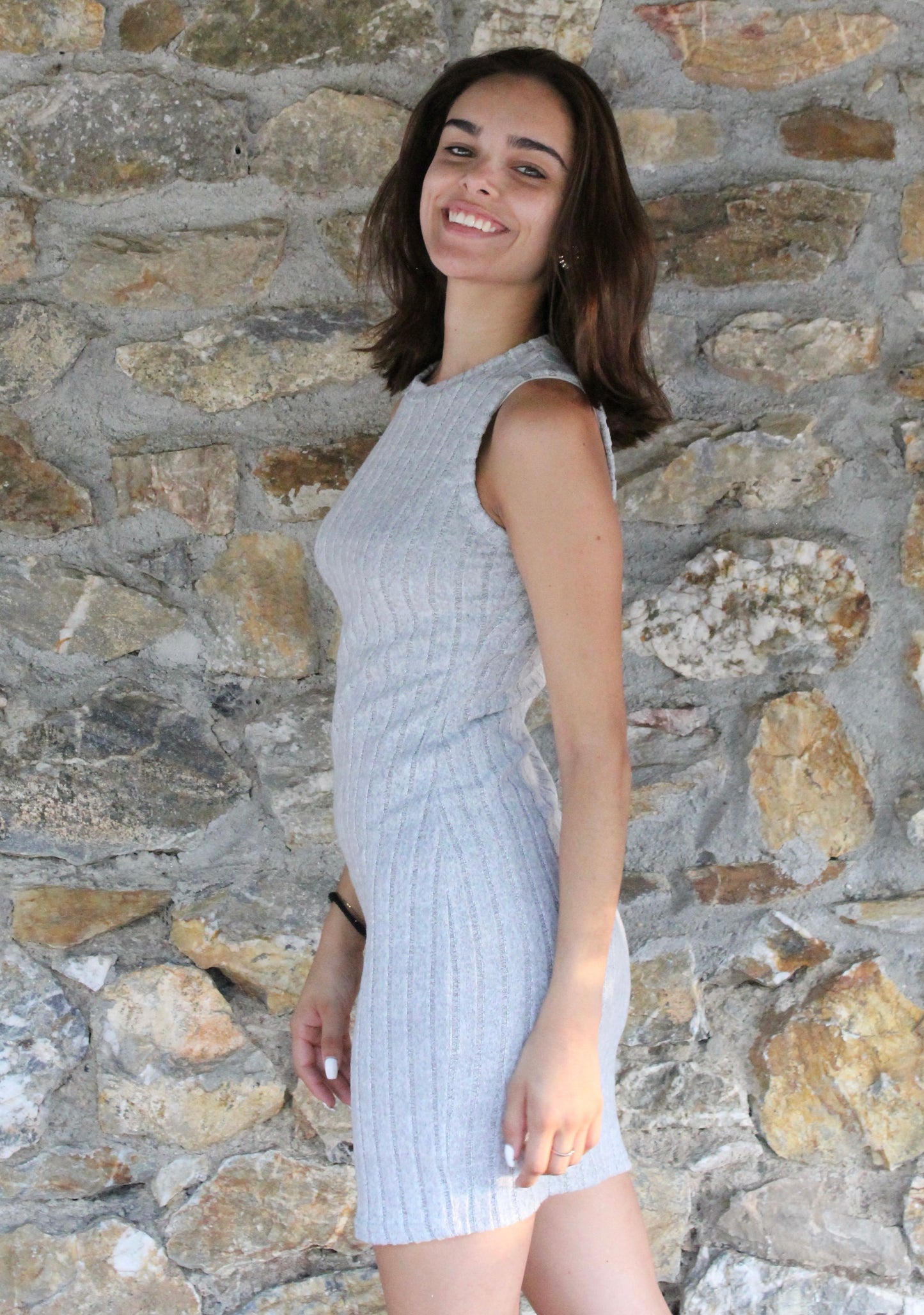 Geripptes Rundhals-Bodycon- Elegantes Ärmelloses Kleid .